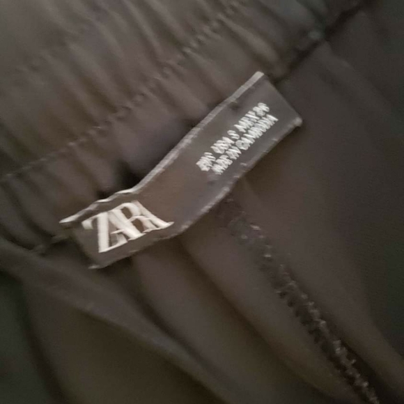 Clothes - Picture 2 of 7